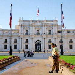 Дворец Ла Монеда в Сантьяго